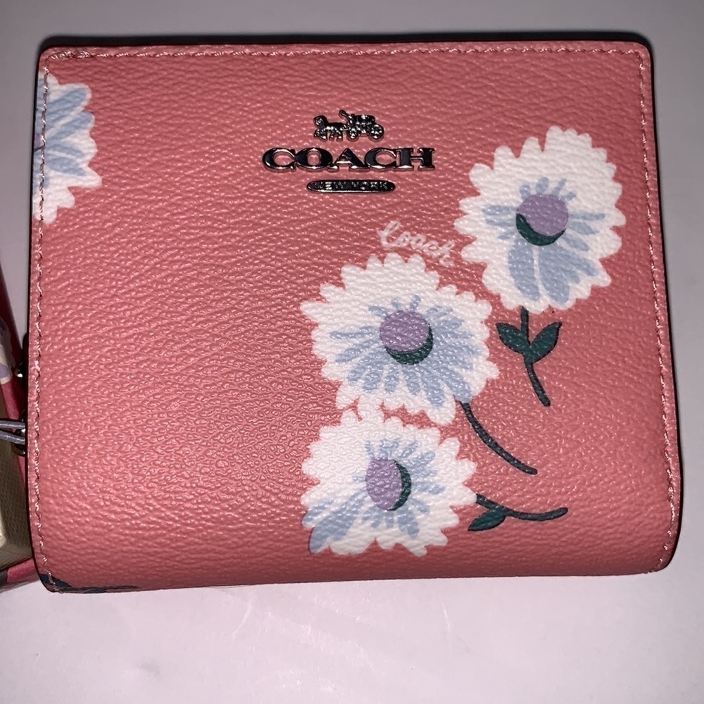 COACH BUBBLEGUM DAISY SNAP WALLET - Picture 1 of 12